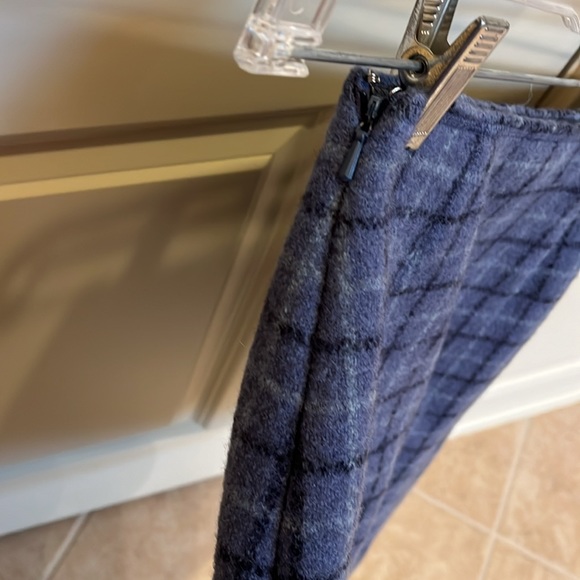 Ann Taylor Wool skirt - Picture 4 of 6
